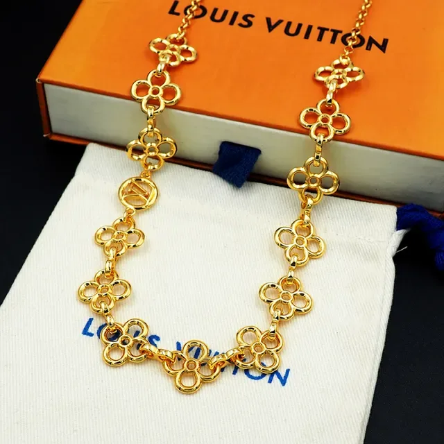 Collier Louis Vuitton maillons quatrefoil floral dorés médaillons LV Monogram entrelacés 5