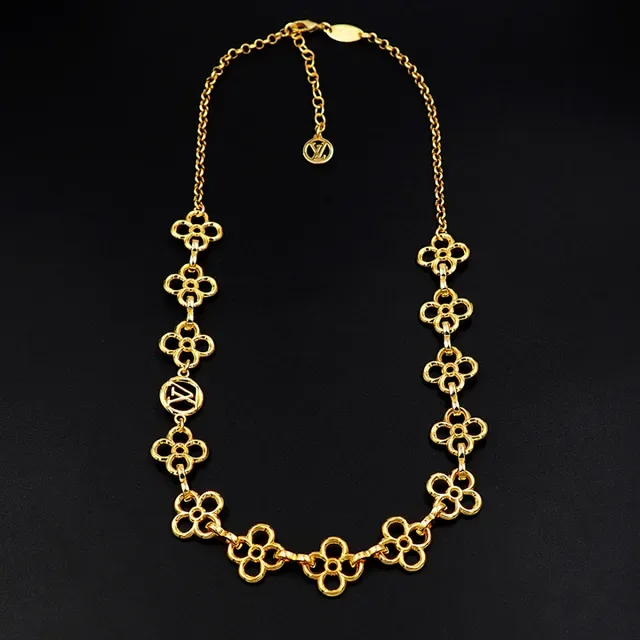 Collier Louis Vuitton maillons quatrefoil floral dorés médaillons LV Monogram entrelacés 6
