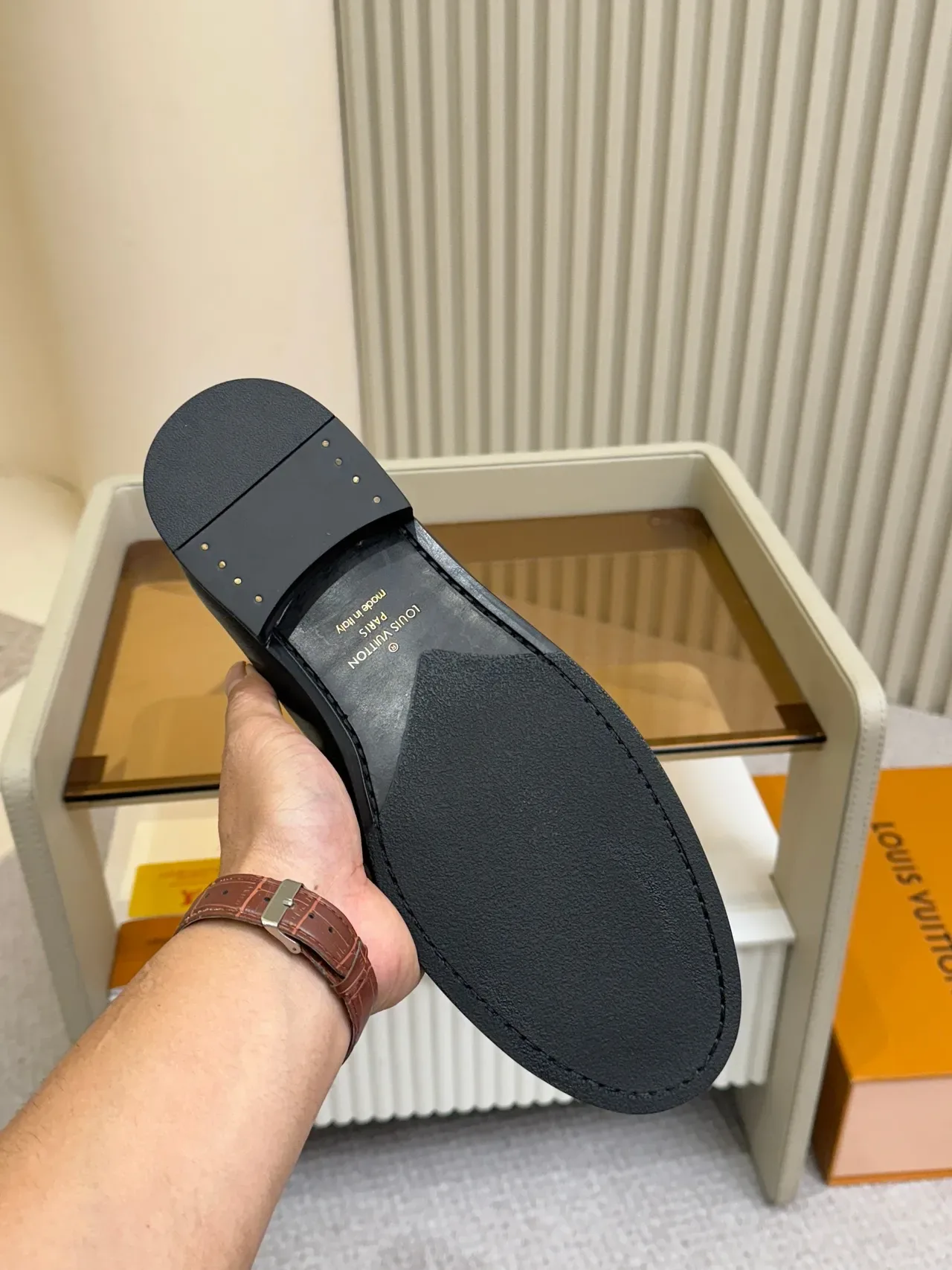 Louis Vuitton Mocassins Pretos Couro Monograma Slip-On 2