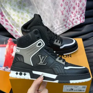 Louis Vuitton LV Arch Light Sneaker Negro Blanco Gris Lifestyle Sneakers