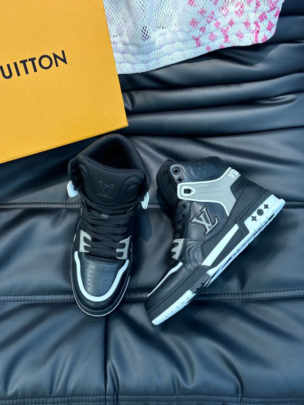 Louis Vuitton LV Arch Light Sneaker Black White Gray Lifestyle Sneakers 3