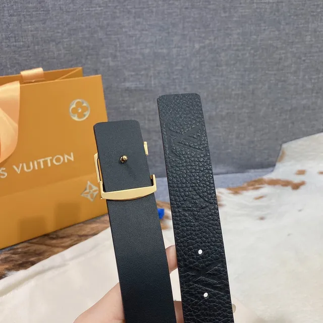 Louis Vuitton LV Initiales কালো পেবল্ড লেদার বেল্ট 6