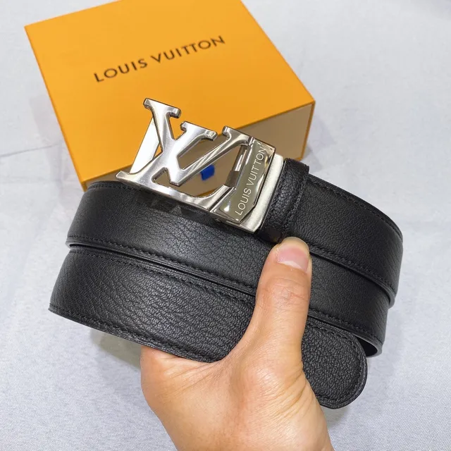 Louis Vuitton LV Initiales কালো দানাযুক্ত চামড়ার বেল্ট 2