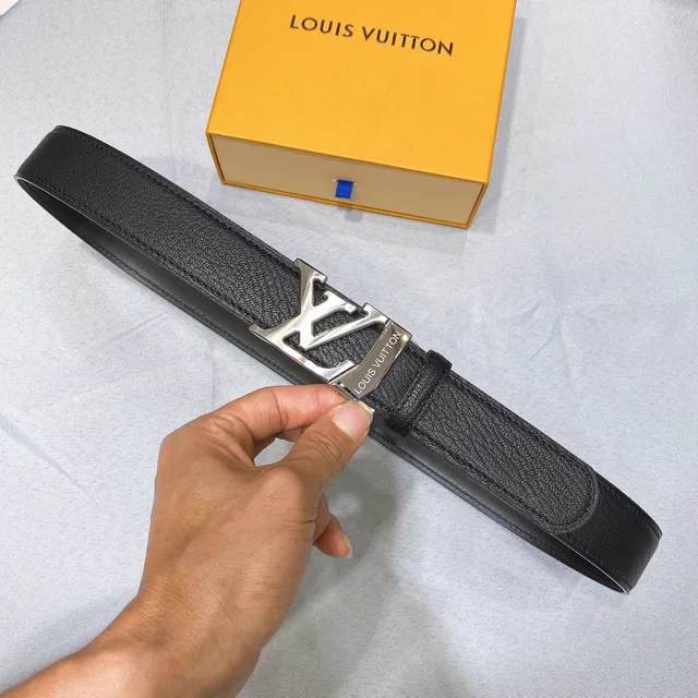 Louis Vuitton LV Initiales কালো দানাযুক্ত চামড়ার বেল্ট 5