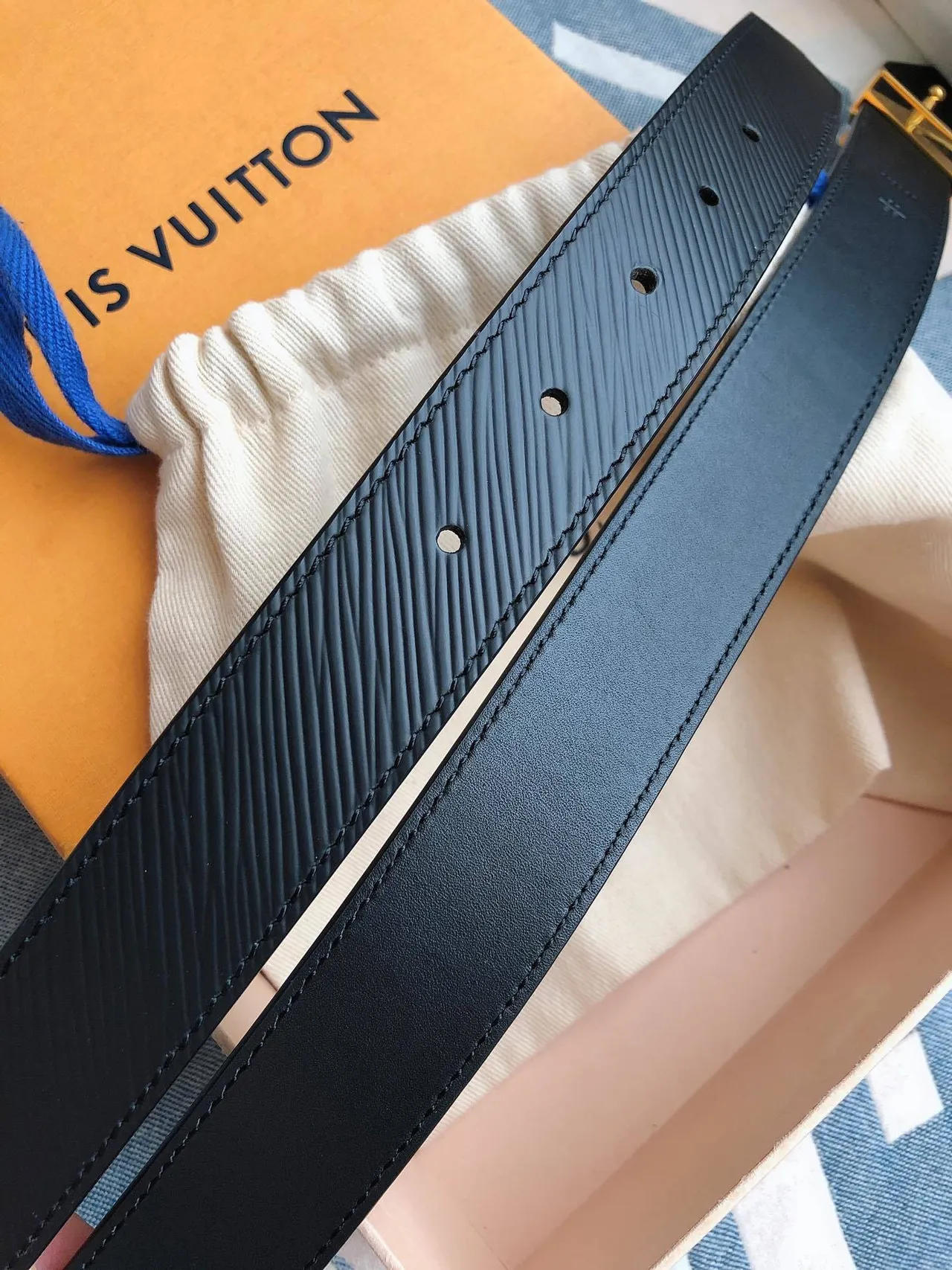 Louis Vuitton LV Initiales Black Textured Leather Belt 9