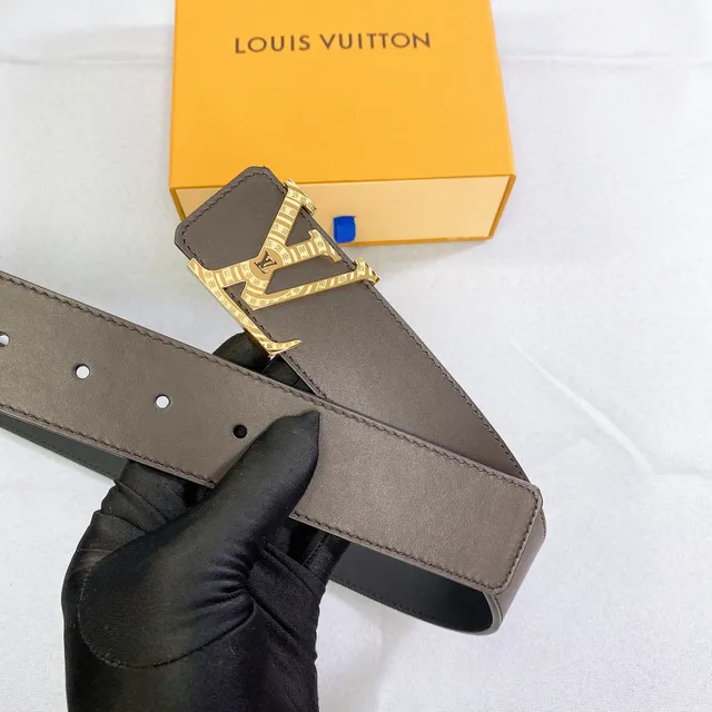 Louis Vuitton LV Initiales Cinturón de cuero marrón 4