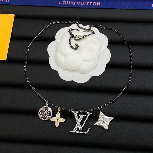 Louis Vuitton LV Initiales মাল্টি-চার্ম ক্রিস্টাল পেন্ডেন্ট নেকলেস 4