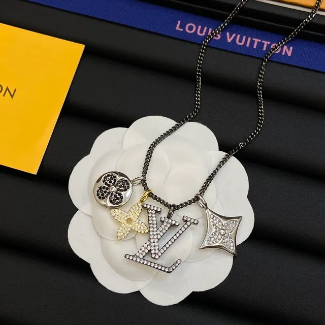 Louis Vuitton LV Initiales মাল্টি-চার্ম ক্রিস্টাল পেন্ডেন্ট নেকলেস 5