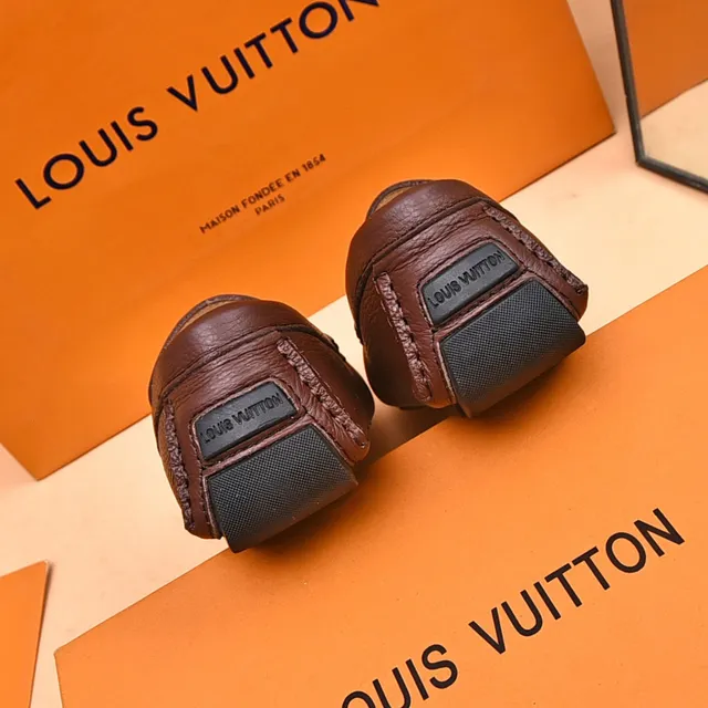 Louis Vuitton LV लोफर भूरी काली दानेदार चमड़ा धातु बकल स्ट्रैप लोफर 2