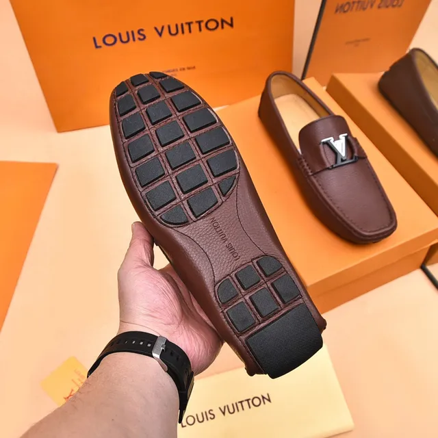Louis Vuitton LV लोफर भूरी काली दानेदार चमड़ा धातु बकल स्ट्रैप लोफर 4