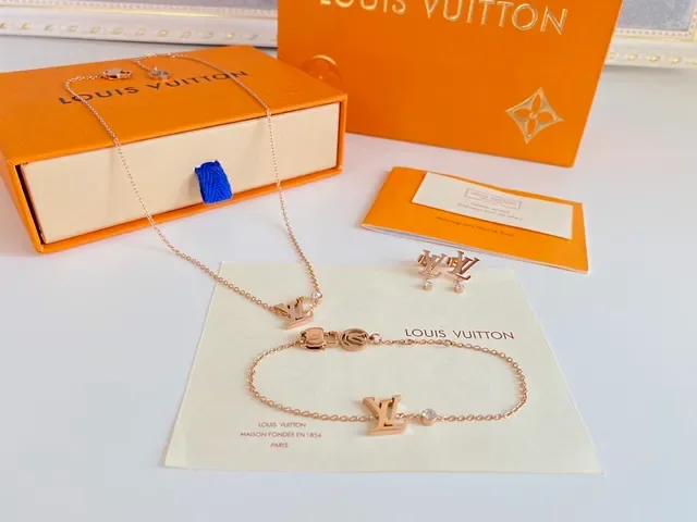 Louis Vuitton LV Monogram Gold-Tone Chain Necklace 2