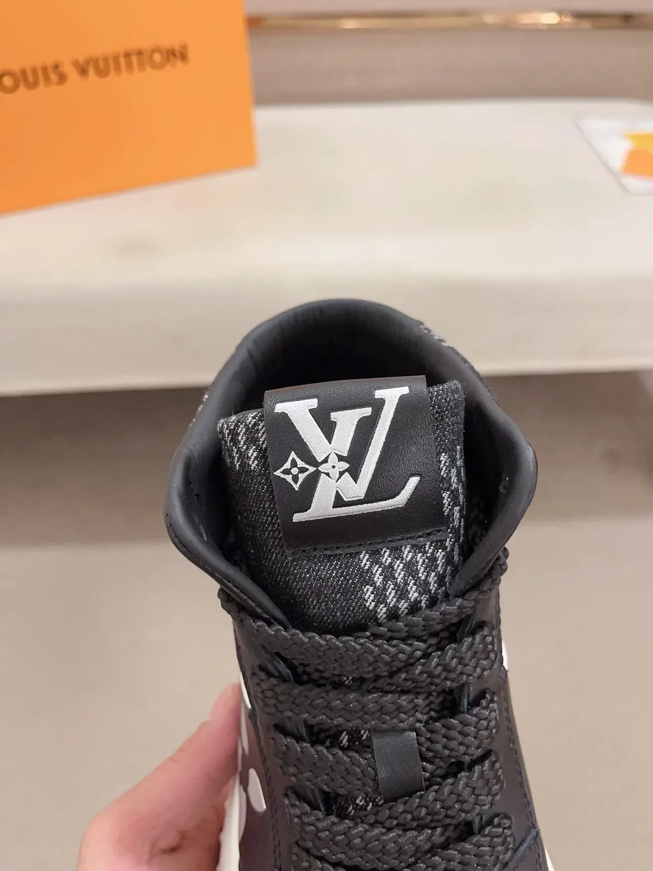 Louis Vuitton LV Trainer 黑白 高帮 厚底 生活方式运动鞋 6