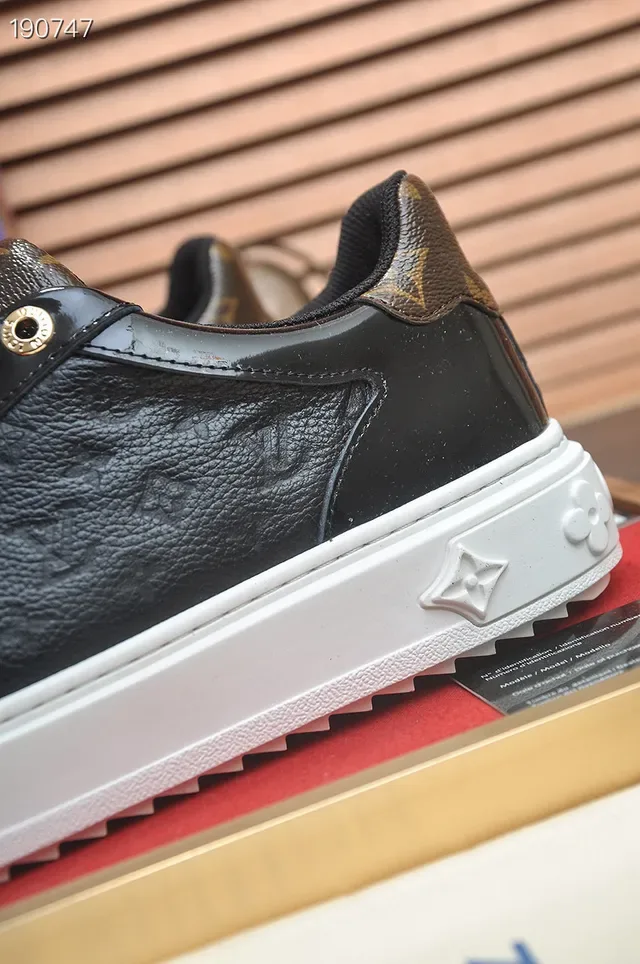 Louis Vuitton LV Trainer Black White Low-Top Mixed Leather Lifestyle Sneakers 3
