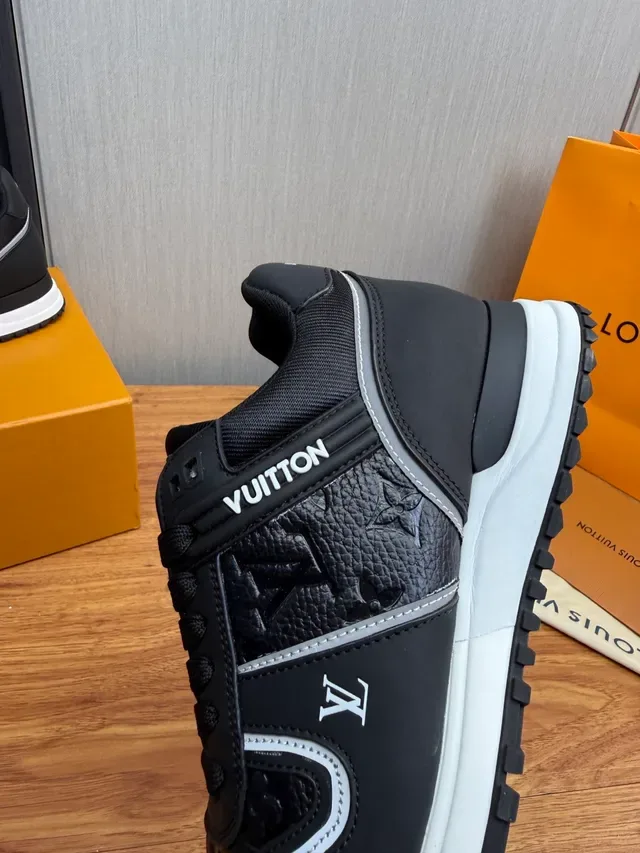 Louis Vuitton LV Trainer Chaussures Lifestyle Noir Blanc Basses en Matériau Mixte 9