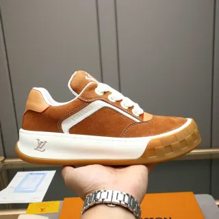 Louis Vuitton LV Trainer Marrom Bege Parte Superior de Camurça Couro Branco Listras Laterais Tênis Lifestyle