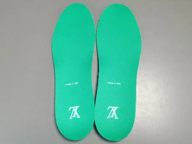 Louis Vuitton LV Trainer Green White 低帮 分层网面和纺织面料上层 生活方式运动鞋 5