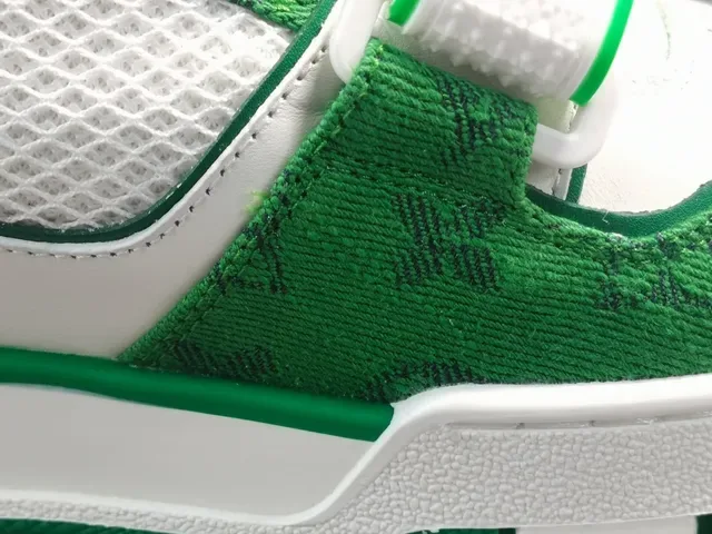 Louis Vuitton LV Trainer Green White 低帮 分层网面和纺织面料上层 生活方式运动鞋 8
