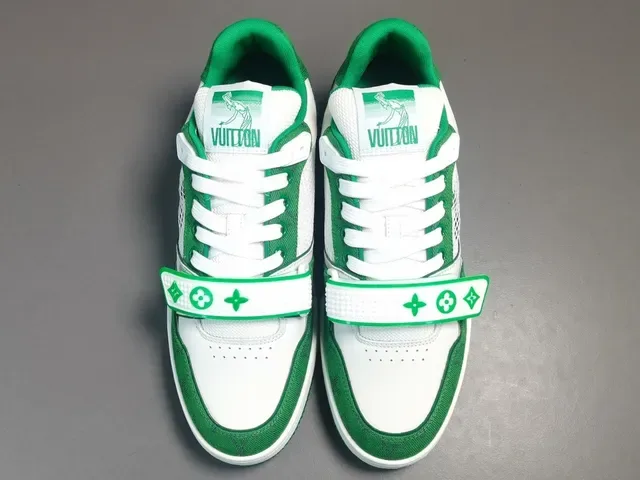 Louis Vuitton LV Trainer Green White 低帮 分层网面和纺织面料上层 生活方式运动鞋 11
