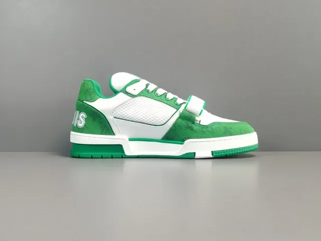 Louis Vuitton LV Trainer Green White 低帮 分层网面和纺织面料上层 生活方式运动鞋 18