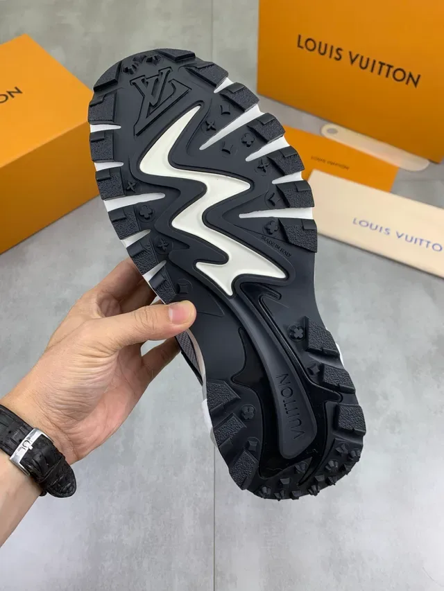 Louis Vuitton LV Trainer Navy White Chunky Sculpted Midsole Mesh Y Suede Overlay Lifestyle Sneakers 4