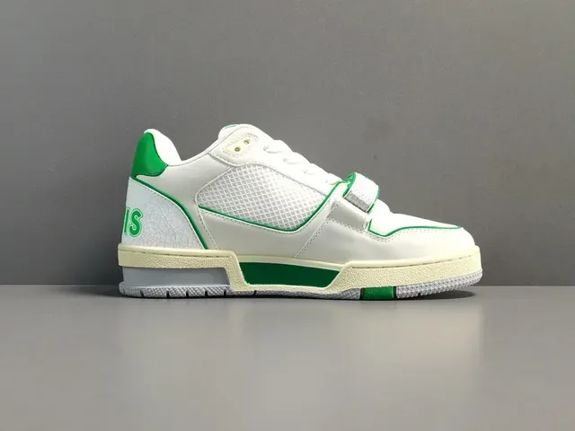 Louis Vuitton LV Trainer baskets lifestyle blanches et vertes 15