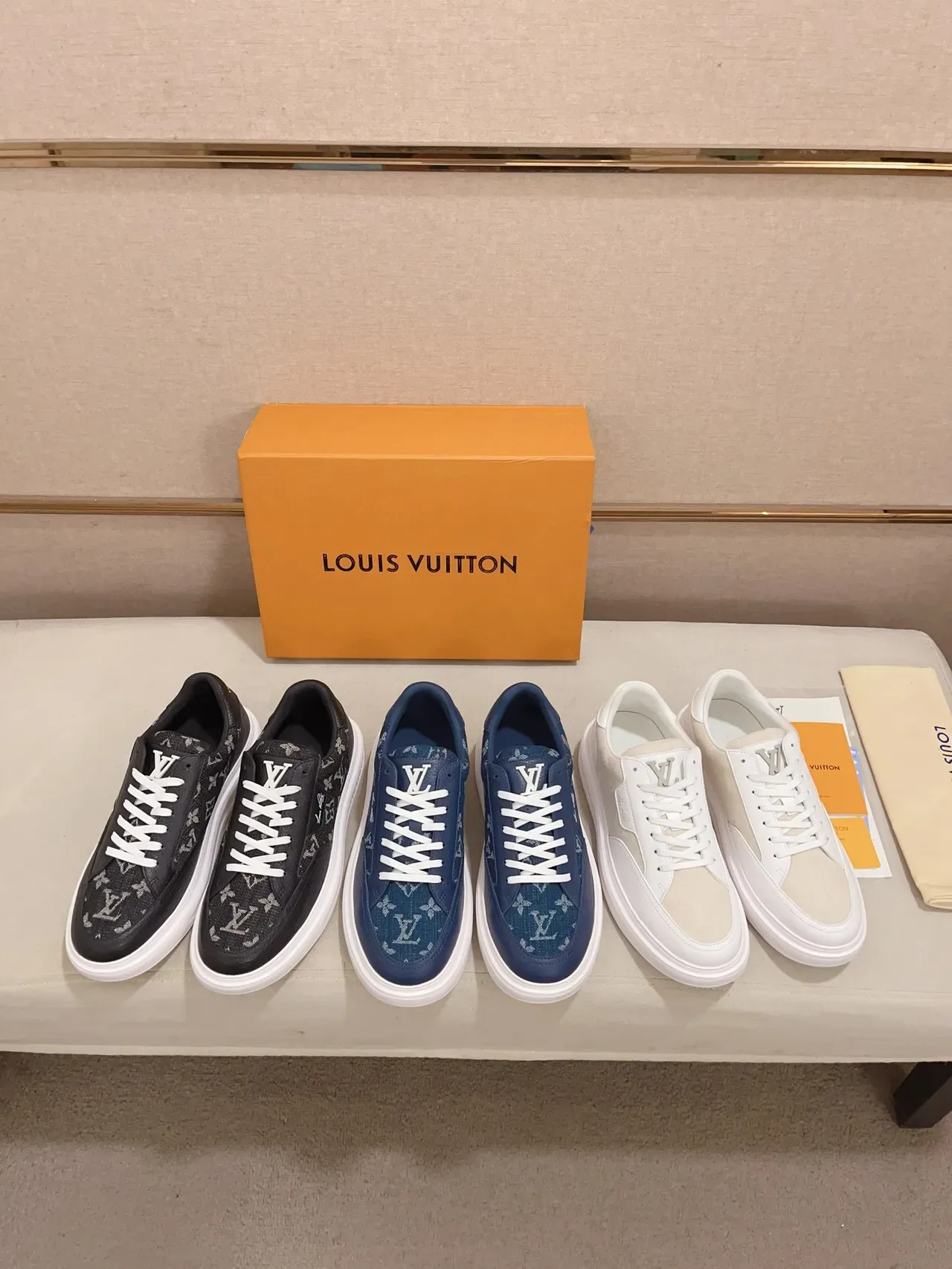 لويس فتون LV Trainer أبيض بيج حذاء رياضي لايف ستايل منخفض منصة 2