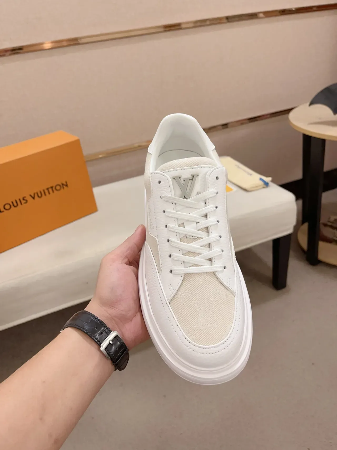 لويس فتون LV Trainer أبيض بيج حذاء رياضي لايف ستايل منخفض منصة 5