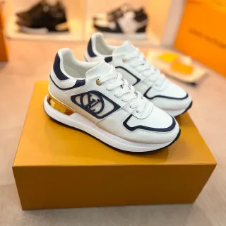 Louis Vuitton LV Trainer Sneakers Lifestyle blanc marine cuir haut panneau monogramme bleu