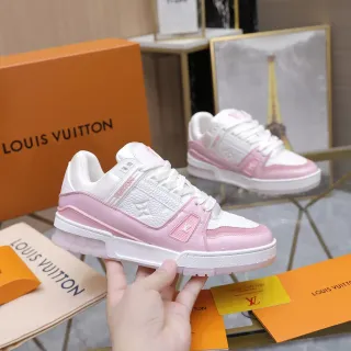 Louis Vuitton LV Trainer Blancas Rosadas Monograma Embossado Cuero Brillante Cage Lateral Lifestyle Sneakers