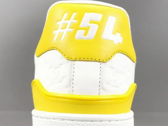 Louis Vuitton LV Trainer Amarillo Blanco Suela Media Capa Monograma Embossed Cuero Zapatillas Lifestyle 6