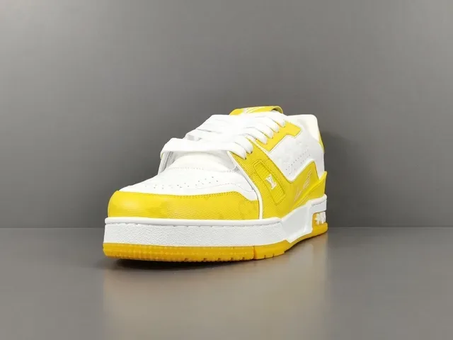 Louis Vuitton LV Trainer Amarillo Blanco Suela Media Capa Monograma Embossed Cuero Zapatillas Lifestyle 15