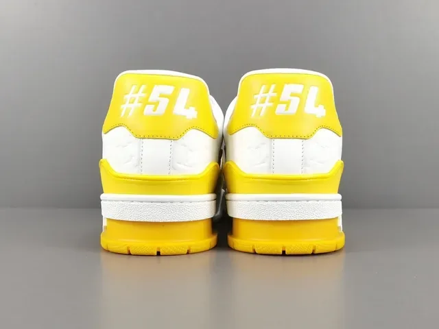 Louis Vuitton LV Trainer Amarillo Blanco Suela Media Capa Monograma Embossed Cuero Zapatillas Lifestyle 17
