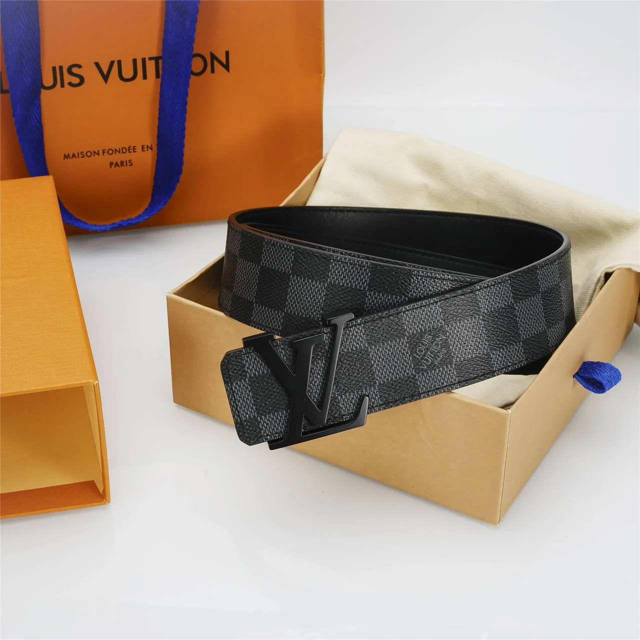 حزام Louis Vuitton LV Turn-Lock Damier Graphite من الجلد 3