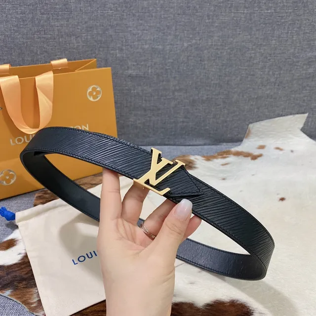 Louis Vuitton LV Twist Belt Noir Or Epi Buckle Leather Belt 2