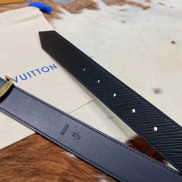 Louis Vuitton LV Twist Belt Noir Or Epi Buckle Leather Belt 5
