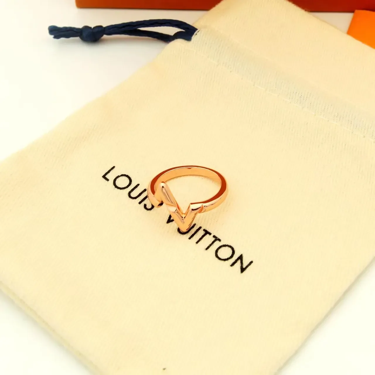 Louis Vuitton LV Volt À l'Envers Bague en Or 18K 3