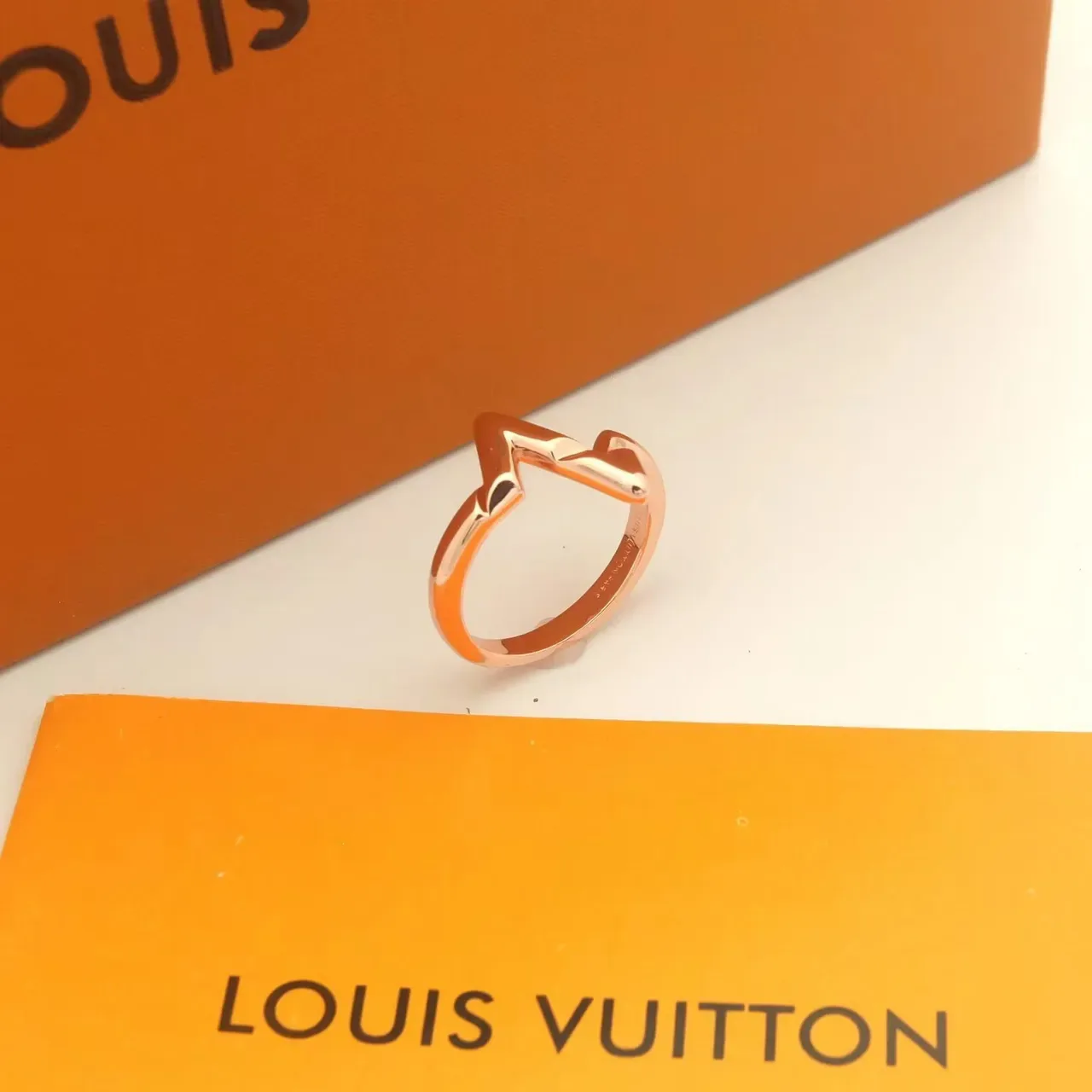Louis Vuitton LV Volt À l'Envers Bague en Or 18K 5
