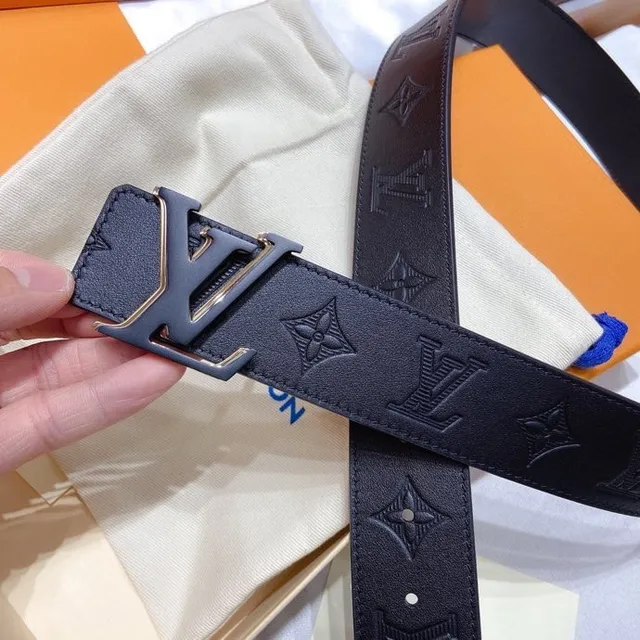 Louis Vuitton Monogram Cinto de couro preto prata con fivela de metal de trava por giro 3