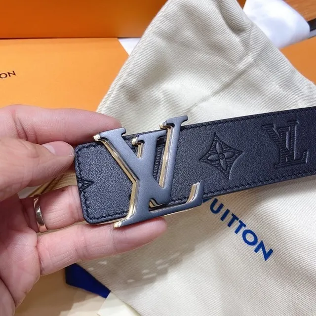 Louis Vuitton Monogram Cinto de couro preto prata con fivela de metal de trava por giro 6