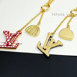 Colares com encanto Louis Vuitton Monogram esmalte e concha de ouro