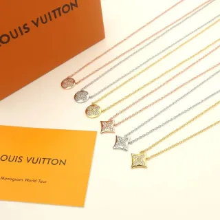 Louis Vuitton Monogram Flower এবং LV Star Pavé পেন্ডেন্ট নেকলেস