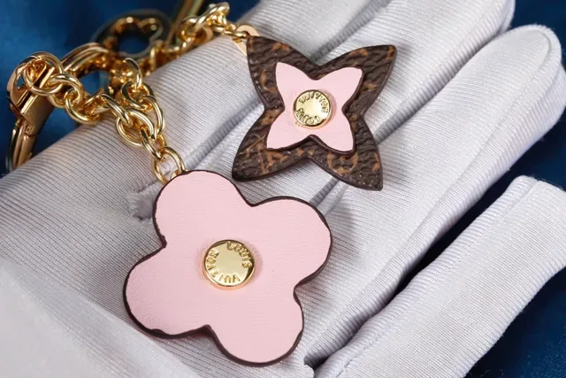 Louis Vuitton Monogram फूल चार्म चेन गोल्ड पिंक ब्राउन ज्वेलरी 4