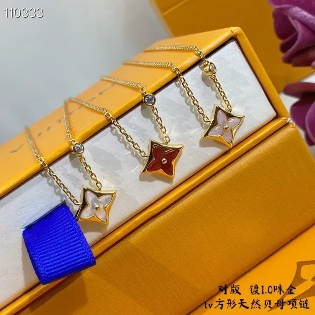 Collar Louis Vuitton Monogram Flor Rosa Madreperla 4