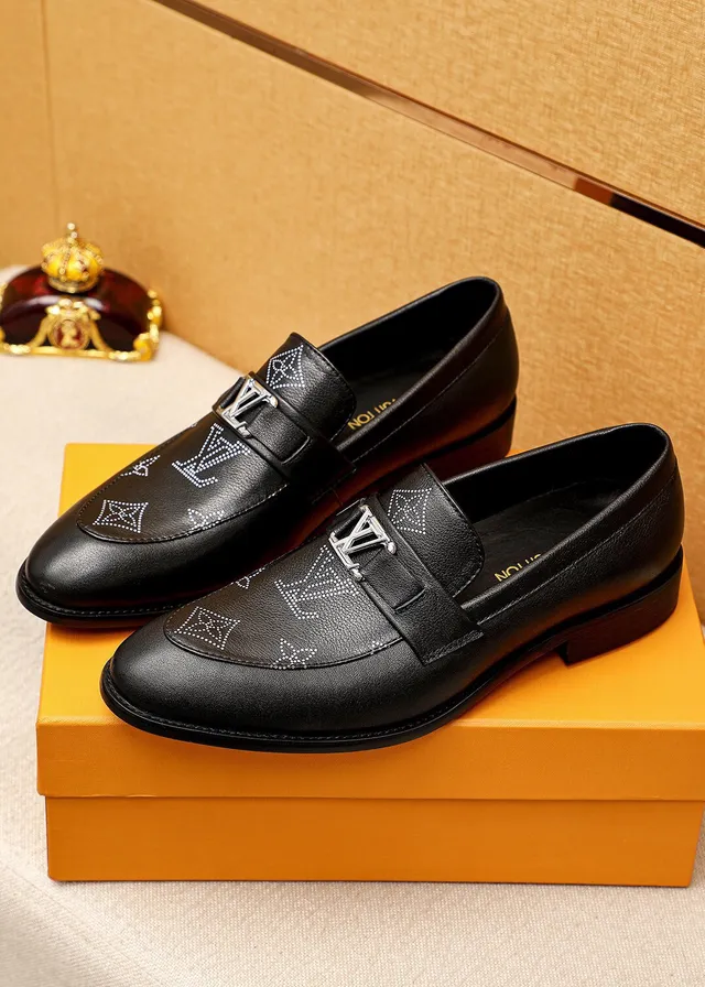 Louis Vuitton মনোগ্রাম-স্টাডড বাকেল স্ট্র্যাপ লোফার্স 2