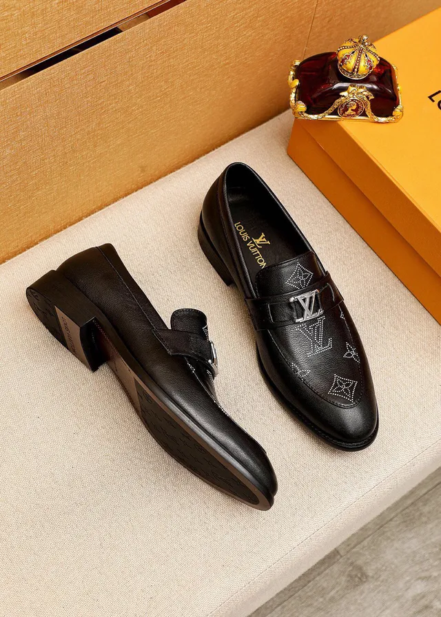 Louis Vuitton মনোগ্রাম-স্টাডড বাকেল স্ট্র্যাপ লোফার্স 3