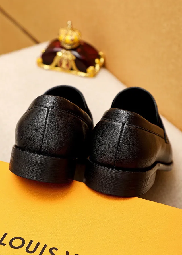 Louis Vuitton মনোগ্রাম-স্টাডড বাকেল স্ট্র্যাপ লোফার্স 6
