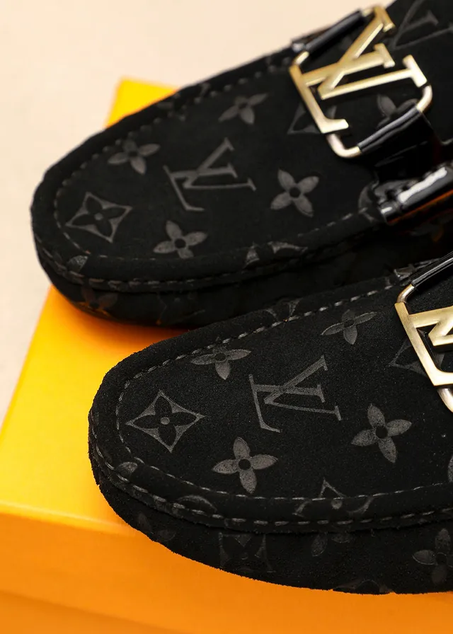 Louis Vuitton Monogram স্যুড LV বাকল লোফার 6