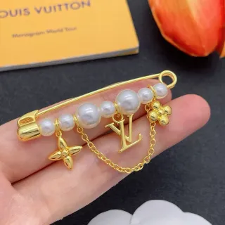 Louis Vuitton Monogram World Tour सोनेला सफेद सेफ्टी पिन मोती की पट्टी सजावट ब्रोच