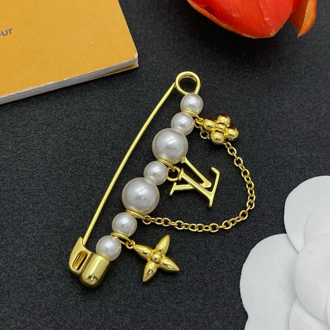 Louis Vuitton Monogram World Tour Gold White Safety-Pin Pearl Strand Embellishment Brooch 7