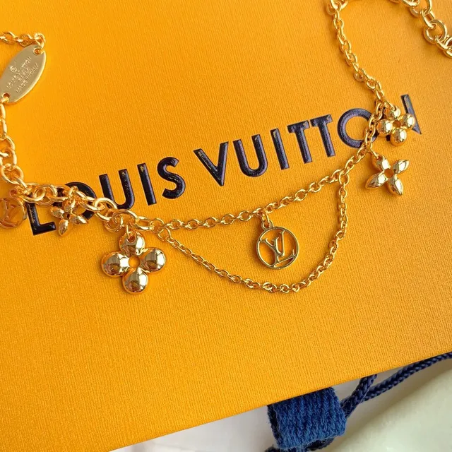 Louis Vuitton Bracelet chaîne multi-charme bracelet en or 5